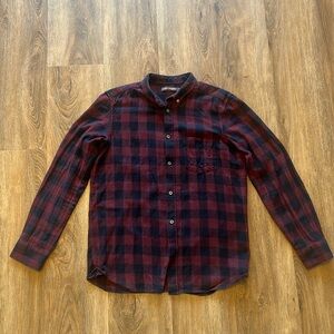French Connection men’s plaid button down long sleeve shirt